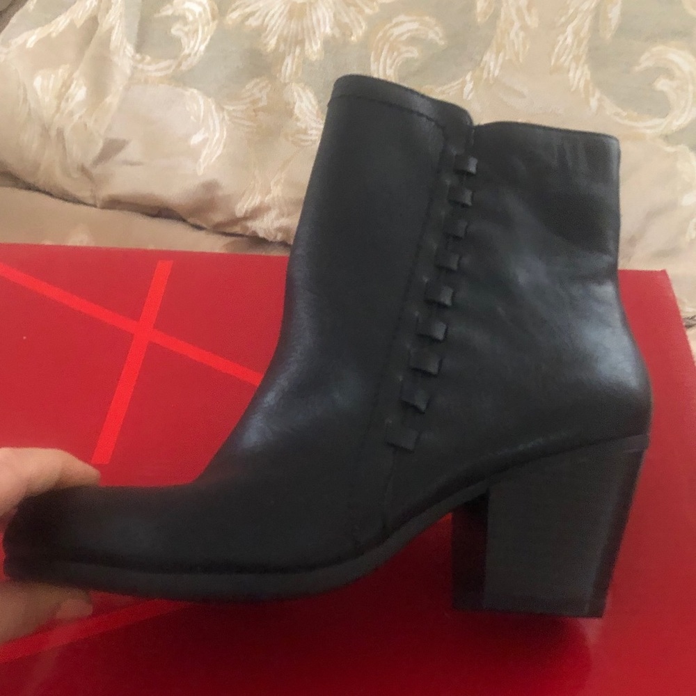NWT aerosoles ankle boots size6.5